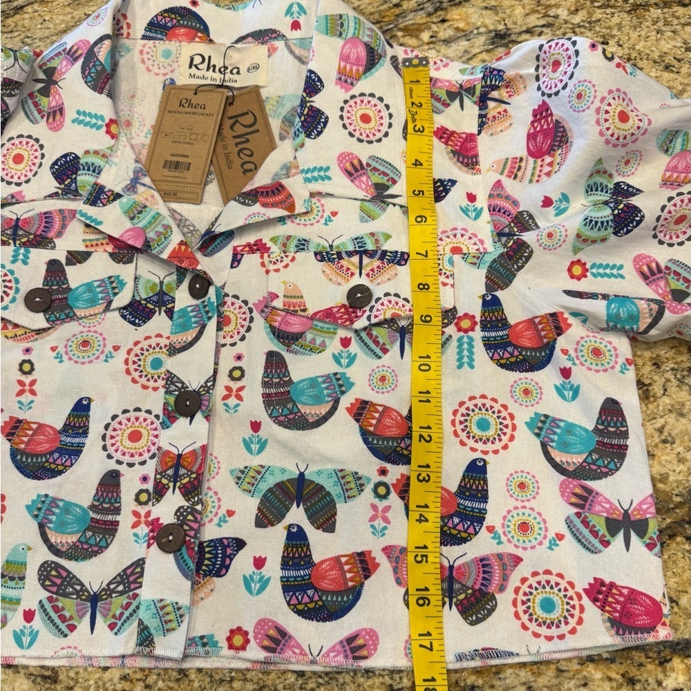 NWT Rhea Birds/Butterflies Cropped Jacket/Shacket Size L/XL Very Lightweight - Picture 8 of 8